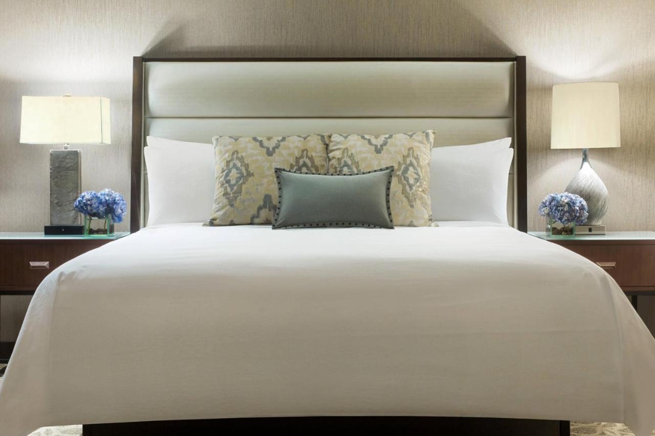 Jw Marriott Houston Downtown Hotell Exteriör bild