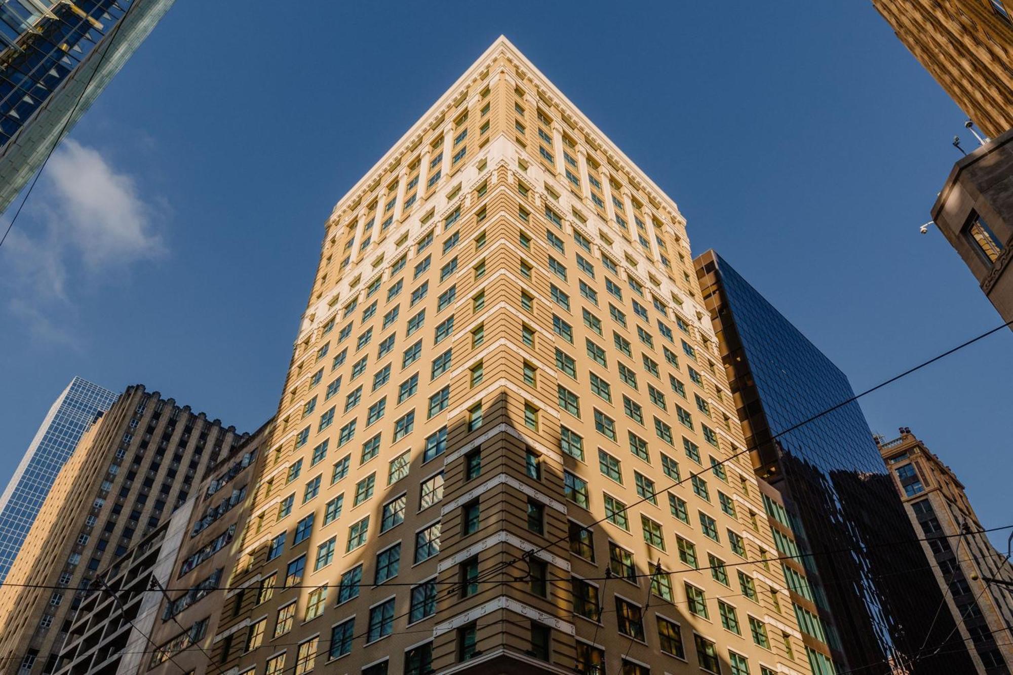 Jw Marriott Houston Downtown Hotell Exteriör bild
